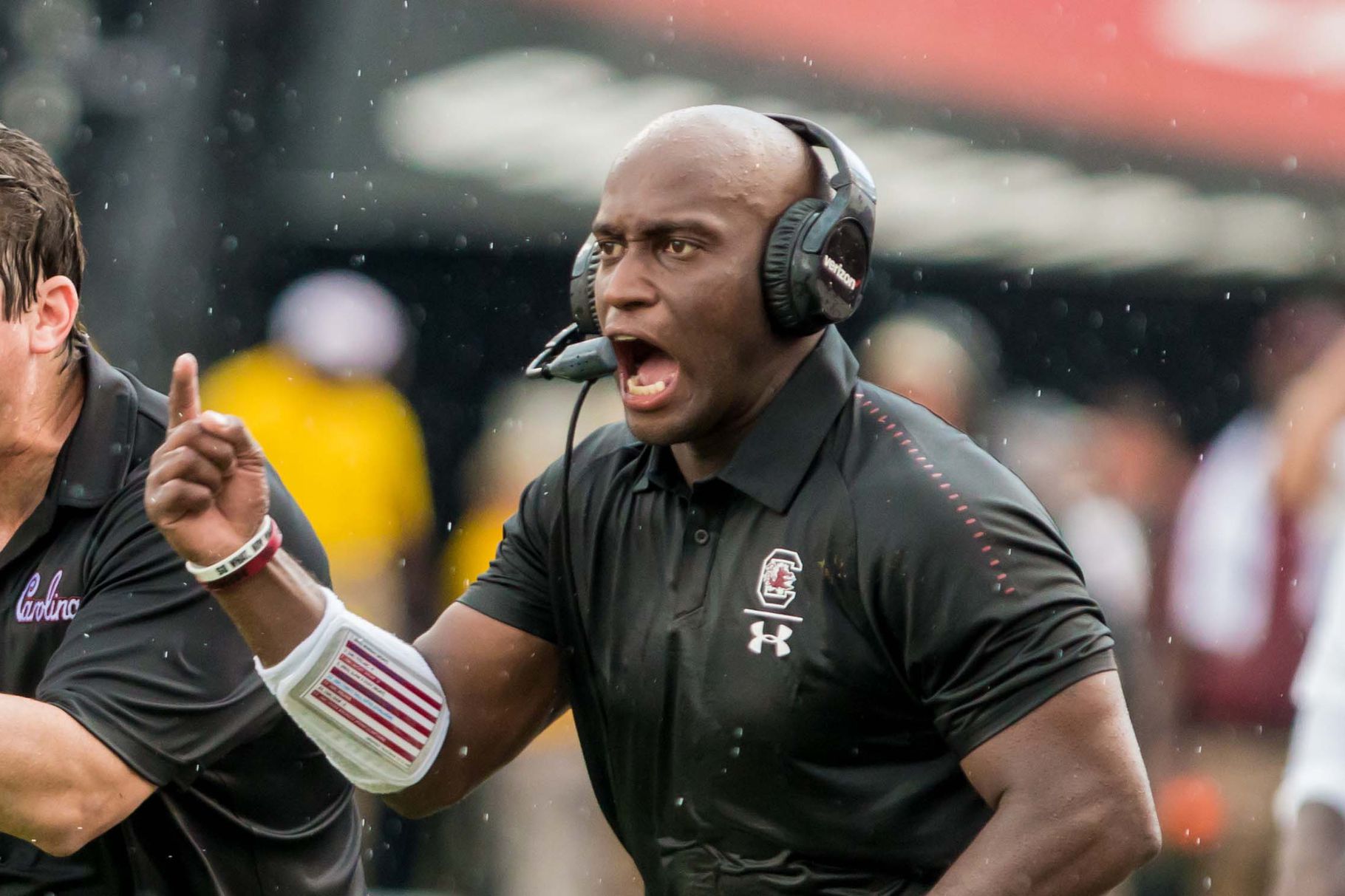 Travaris Robinson on the sideline for South Carolina during his time as defensive coordinator and DB coach