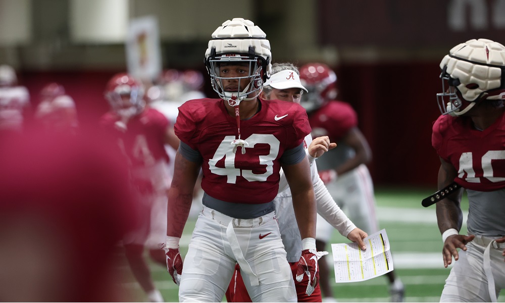 Alabama freshman LB Shawn Murphy (#43) going through 2022 Spring Football Practice