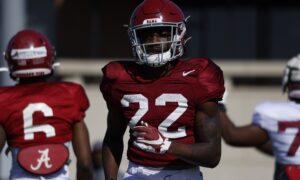 Alabama defensive back TreÕQuon Fegans (22)