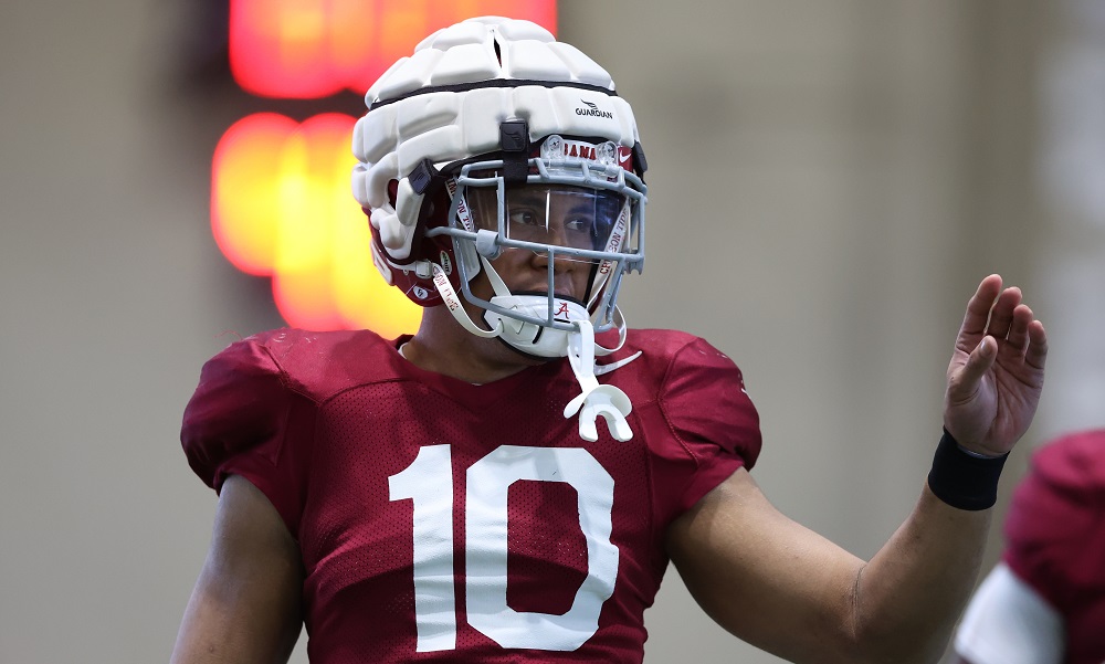 Top Linebackers at the 2023 Senior Bowl Include Henry To'oTo'o