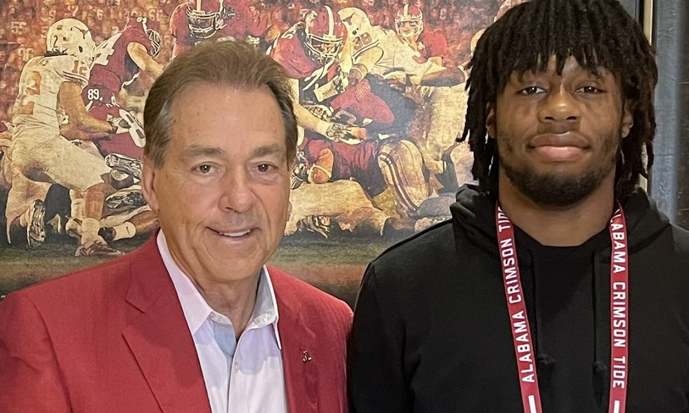 Bryce Thornton poses with Nick Saban