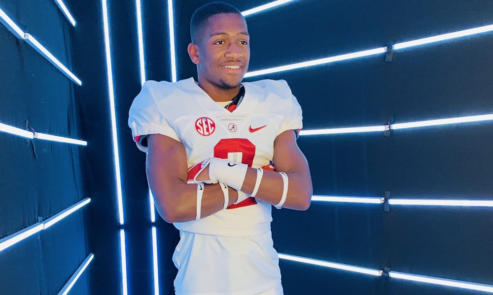 Tavoy FEAGIN poses during alabama visit