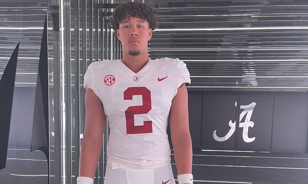 Nigel Smith in Alabama uniform during visit