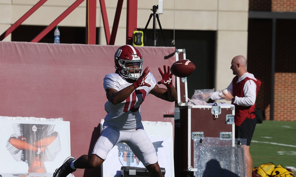 Alabama wide receiver JoJo Earle (10) catches the ball at practice at Thomas-Drew Practice Fields in Tuscaloosa, AL on Tuesday, Sep 27, 2022.