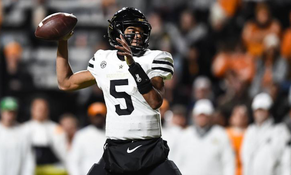 Mike Wright (#5) attempts a pass for Vanderbilt in Week 0 matchup against Hawaii