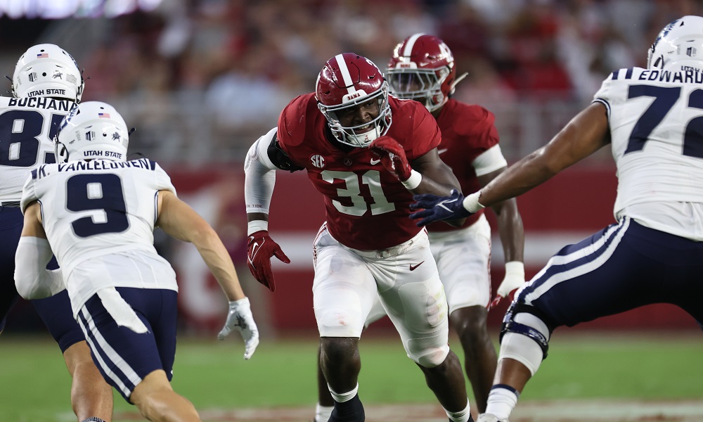 Will Anderson (#31) runs downfield for Alabama versus Utah State