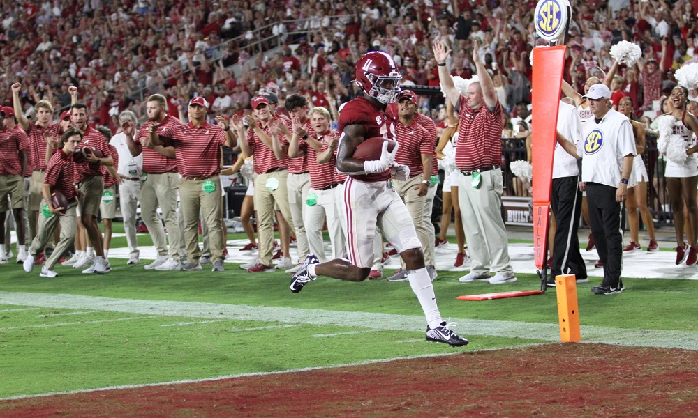 Traeshon Holden runs toucdown for alabama against utah state