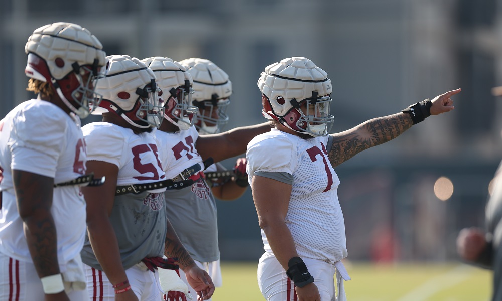 Alabama's offensive line going through practice in preparation for Tennessee game