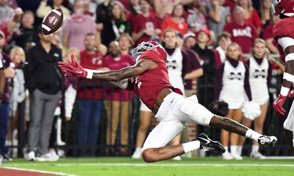 Alabama CB Eli Ricks (#7) dives for a pass in 2022 matchup against Mississippi State