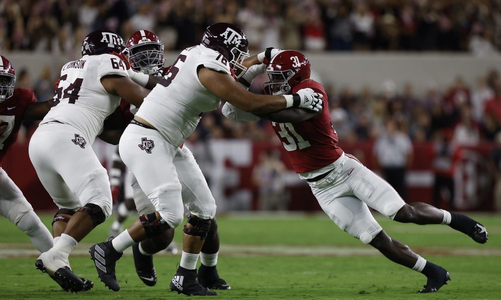 Will Anderson rushes the passer against Texas A&M