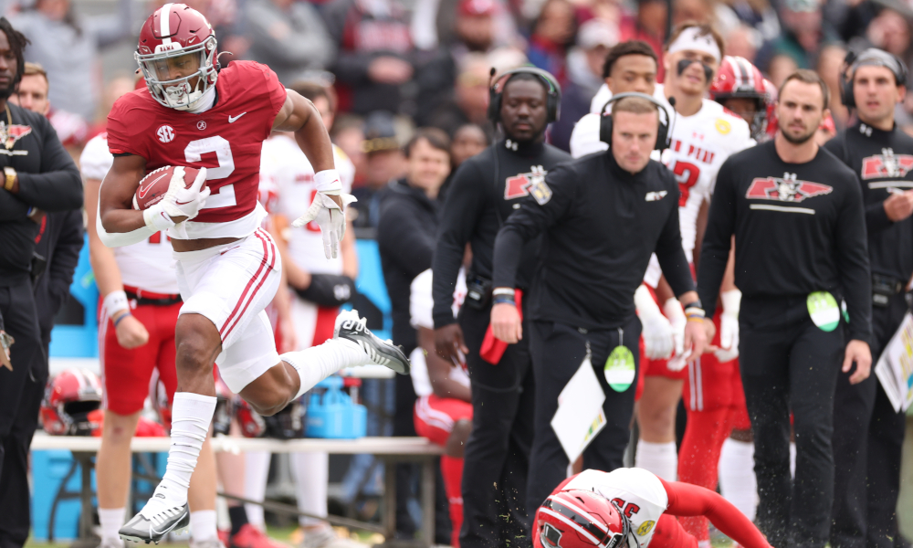 Alabama running back Jase McClellan (#2) runs for a first down in 2022 matchup against Austin Peay