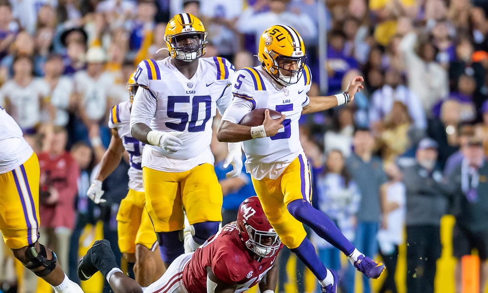 Quarterback Jayden Daniels runs the ball as the LSU Tigers take down Alabama 32-31 at Tiger Stadium in Baton Rouge, LA ,Saturday, Nov. 5, 2022. Lsu Vs Alabama Football 3 2100