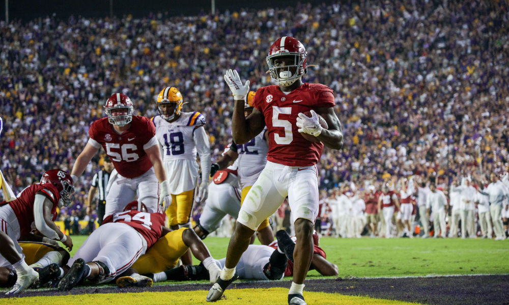 Alabama RB Roydell Williams (#5) celebrates rushing touchdown in 2022 matchup against LSU