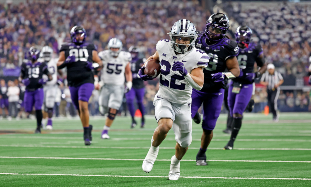 Kansas State RB Deuce Vaughn (#22) runs for a touchdown against TCU in Big 12 Championship Game.