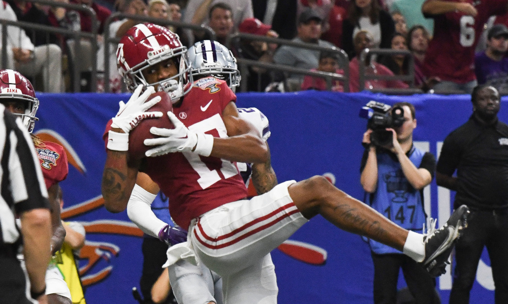 Alabama WR Isaiah Bond (#17) with a touchdown catch in first half of Allstate Sugar Bowl against Kansas State.