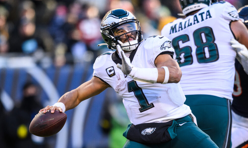 Jalen Hurts gets set to throw a pass against the Bears