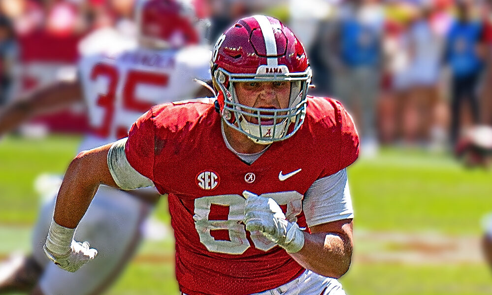 Alabama TE Miles Kitselman (#88) running a route in the Crimson Tide's spring game.