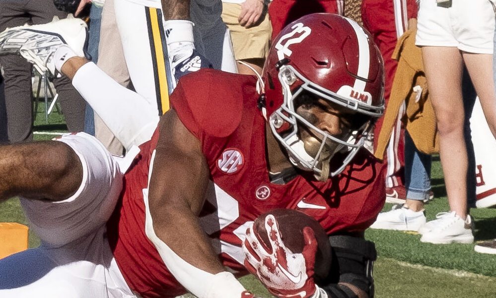 Alabama freshman RB Justice Haynes (#22) scores a rushing touchdown versus UTC.