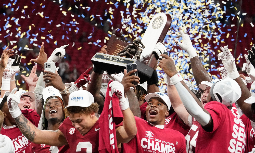 Alabama celebrates winning the SEC Championship over Georgia