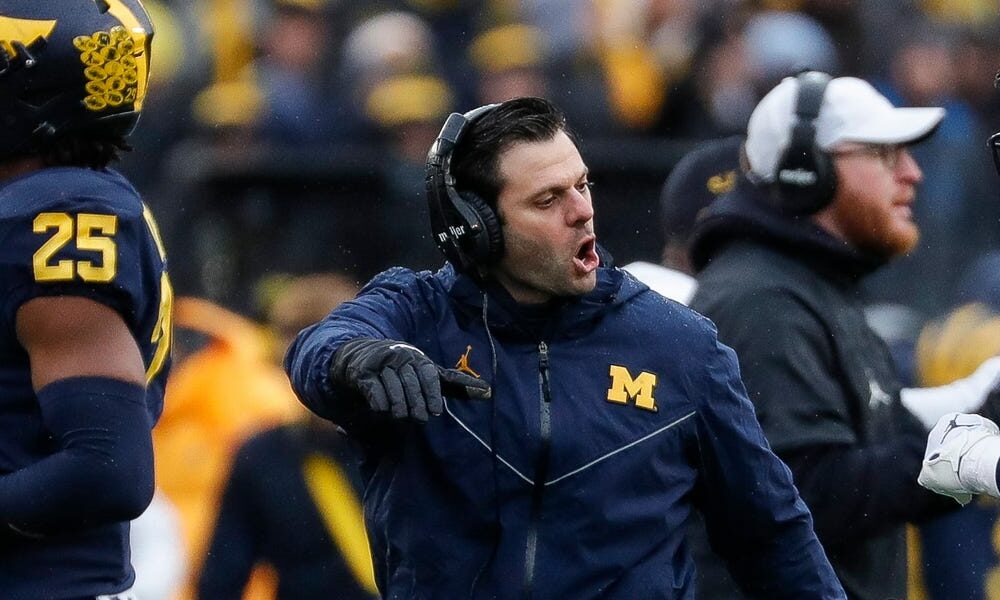 George Helow coaching linebackers for Michigan during 2022 season.