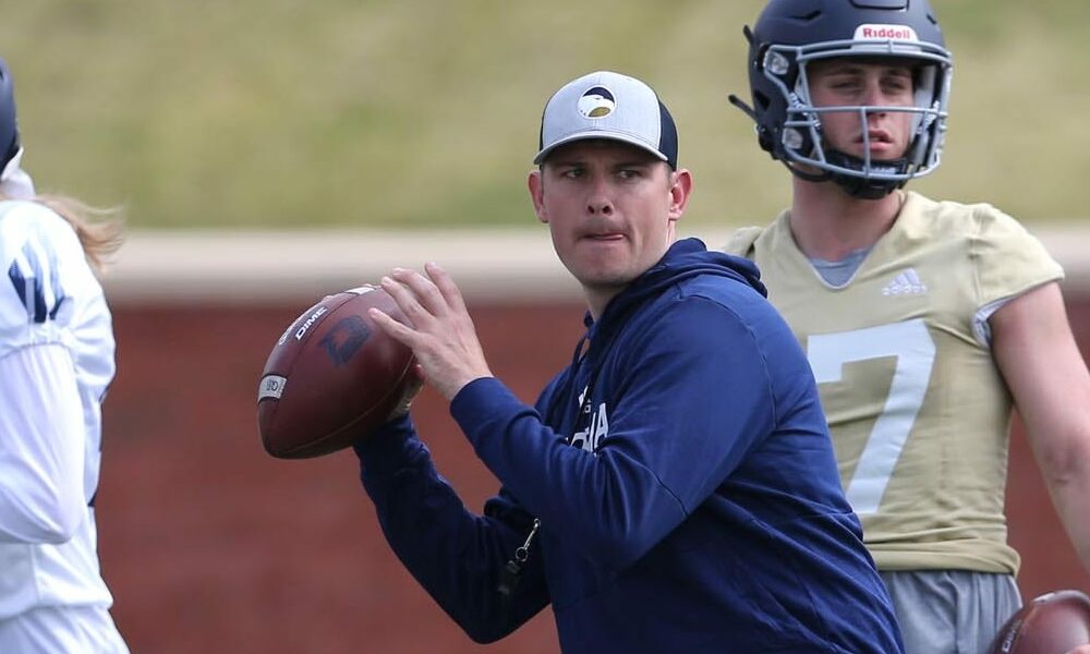 Georgia Southern OC and QB coach Bryan Ellis working with his quarterbacks and wide receivers in practice during 2023 season.
