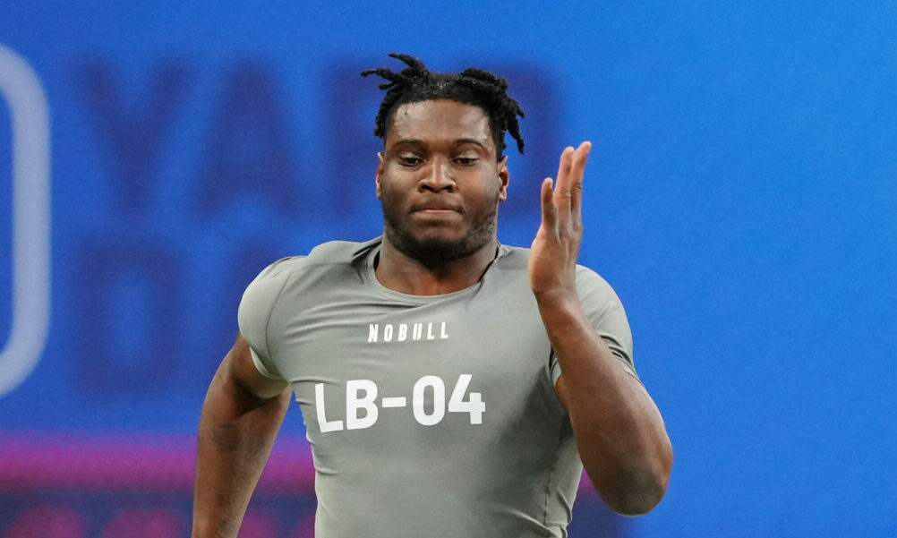 Former Alabama LB Chris Braswell puts down a 4.6-40 time at the 2024 NFL Scouting Combine.