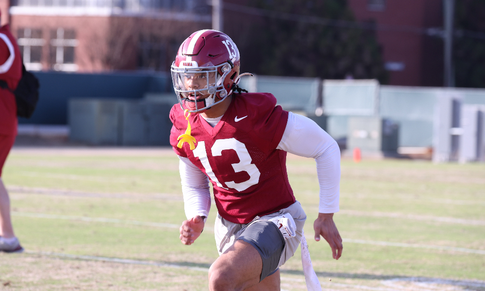 Alabama defensive back Malachi Moore warms up at practice