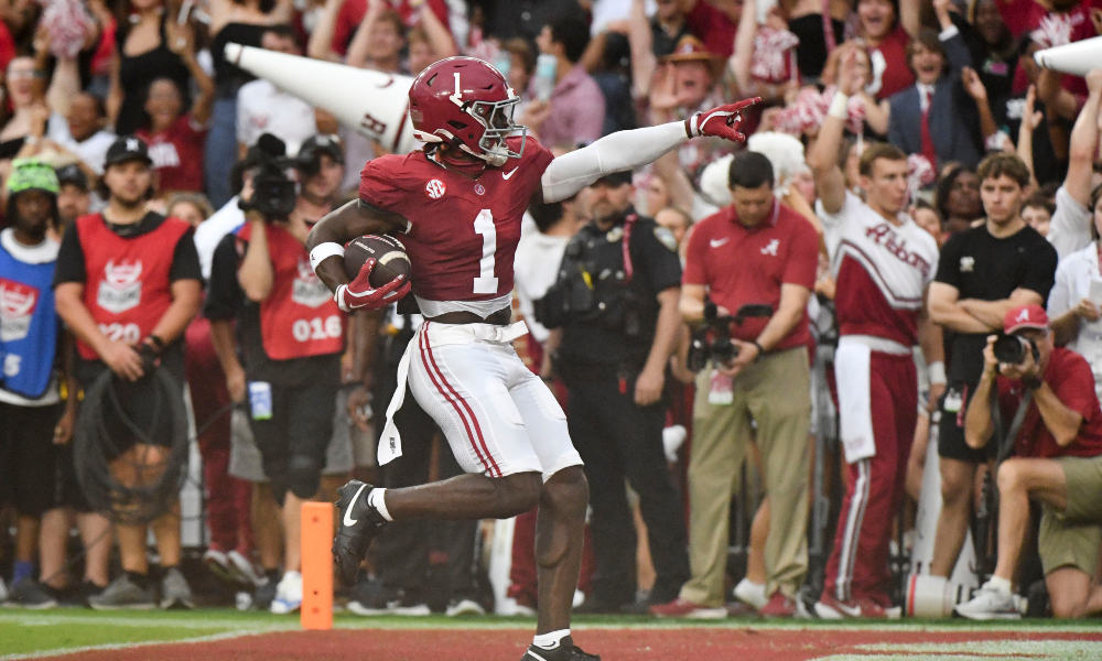 Alabama wide receiver Kendrick Law catches a touchdown