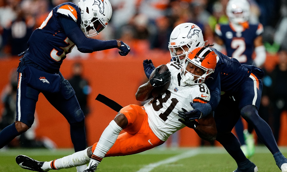 Former Alabama defensive back Levi Wallace defends a pass with the Denver Broncos