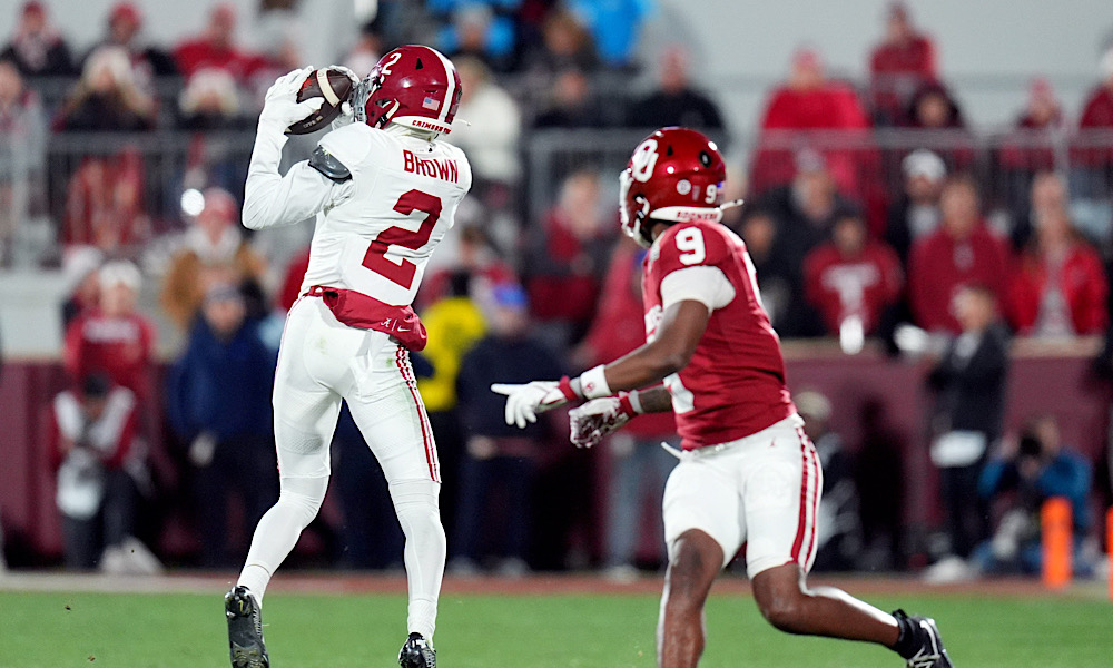Alabama CB Zabien Brown (No. 2) records a pick-six versus Oklahoma in CFP.