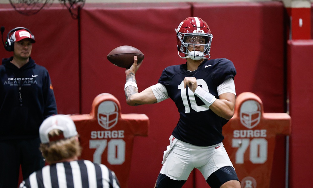 Alabama QB Austin Mack has biggest advantage over Keelon Russell with experience.