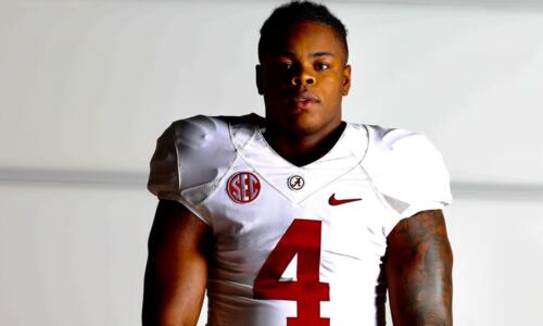 Khurtiss Perry poses for picture doing Alabama visit